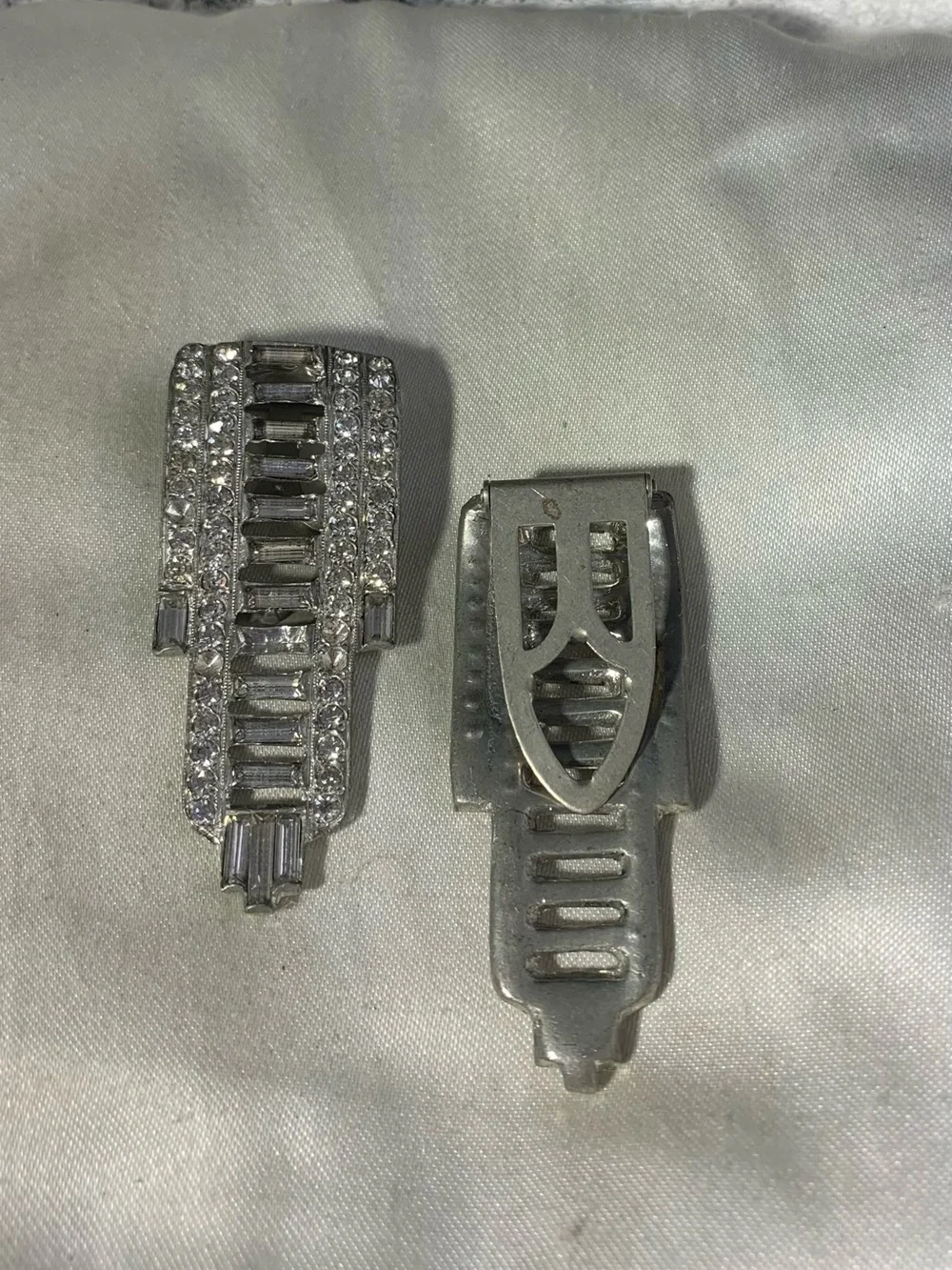 Vintage-Art Deco  Silver Crystal Fur Clips Pair - Glamorous Clear Sparkle